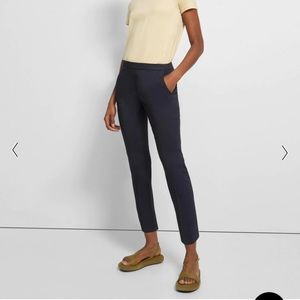 Theory Treeca Pull-On Pant in Good Linen in Navy